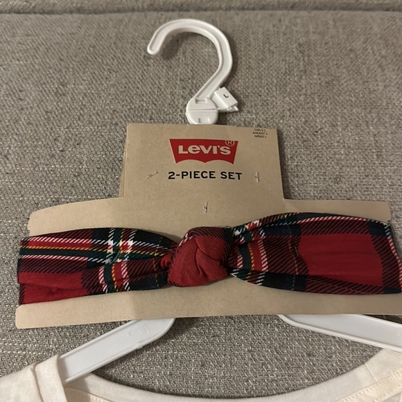 Levi’s Size Children’s Large Long Sleeved Shirt with headband - Picture 3 of 3